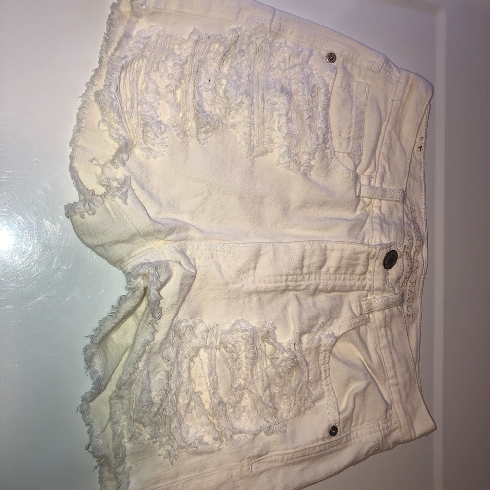 AEO white shorts